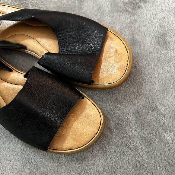 Born Inlet Black Leather Sandals Shoes Women's 11 Flats Comfort Slingback - Picture 2 of 6